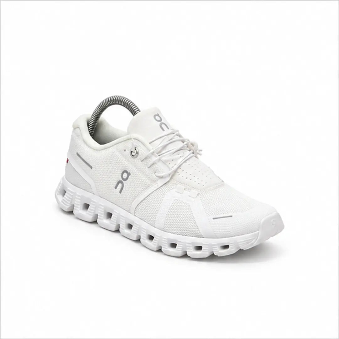 On Cloud Lightweight Running Shoes