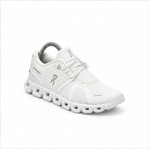On Cloud Lightweight Running Shoes
