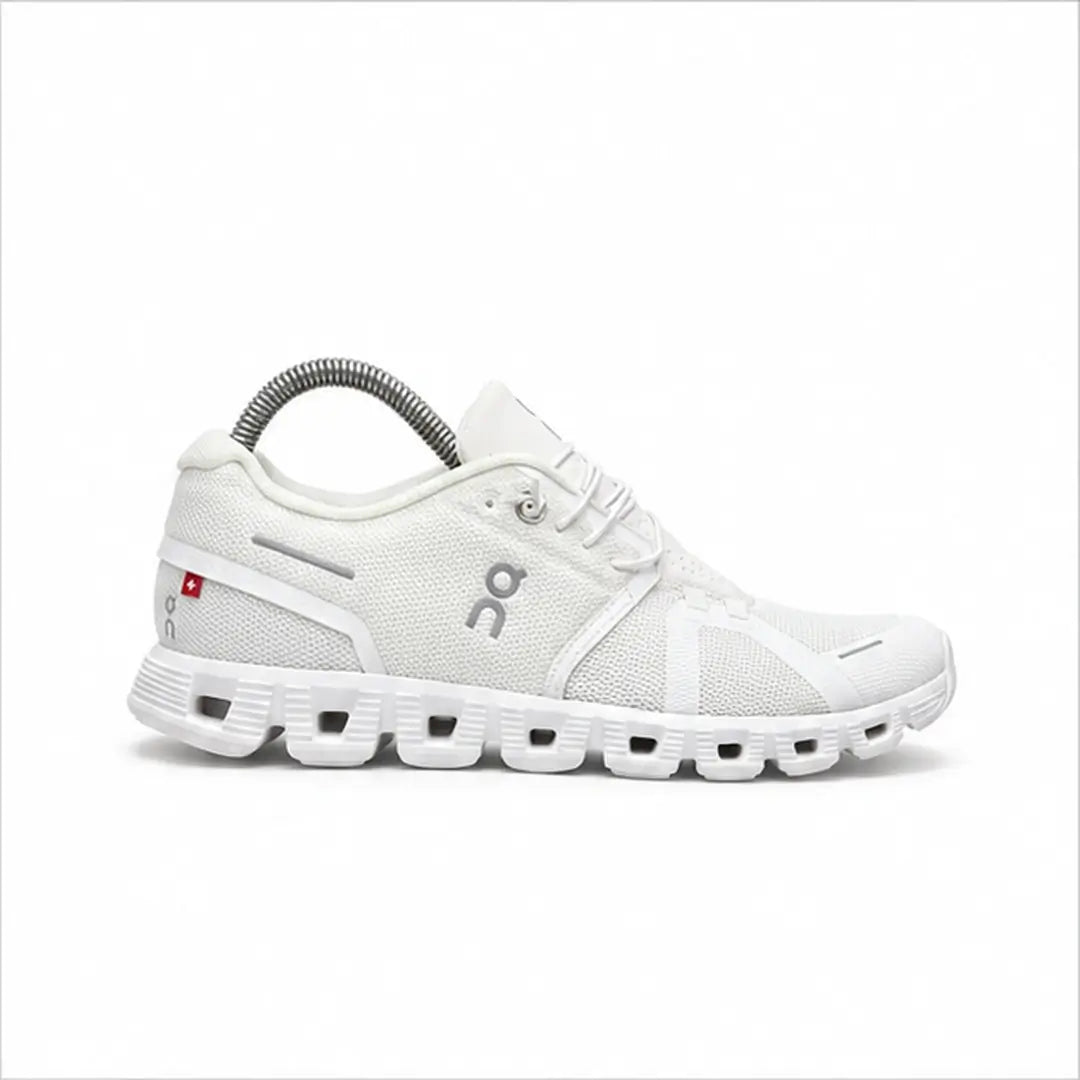 On Cloud Lightweight Running Shoes