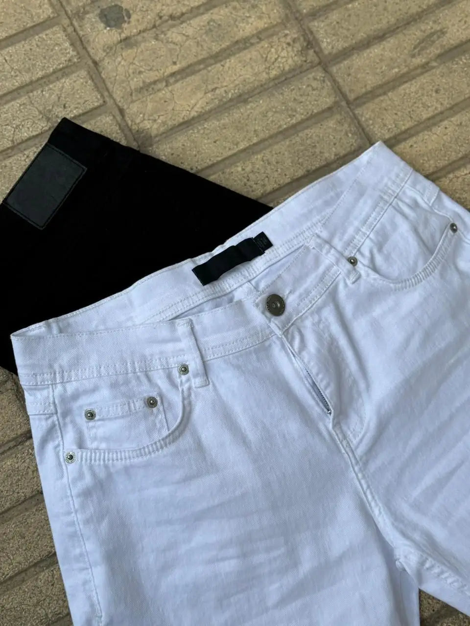 ZARA ANKLE FIT JEANS